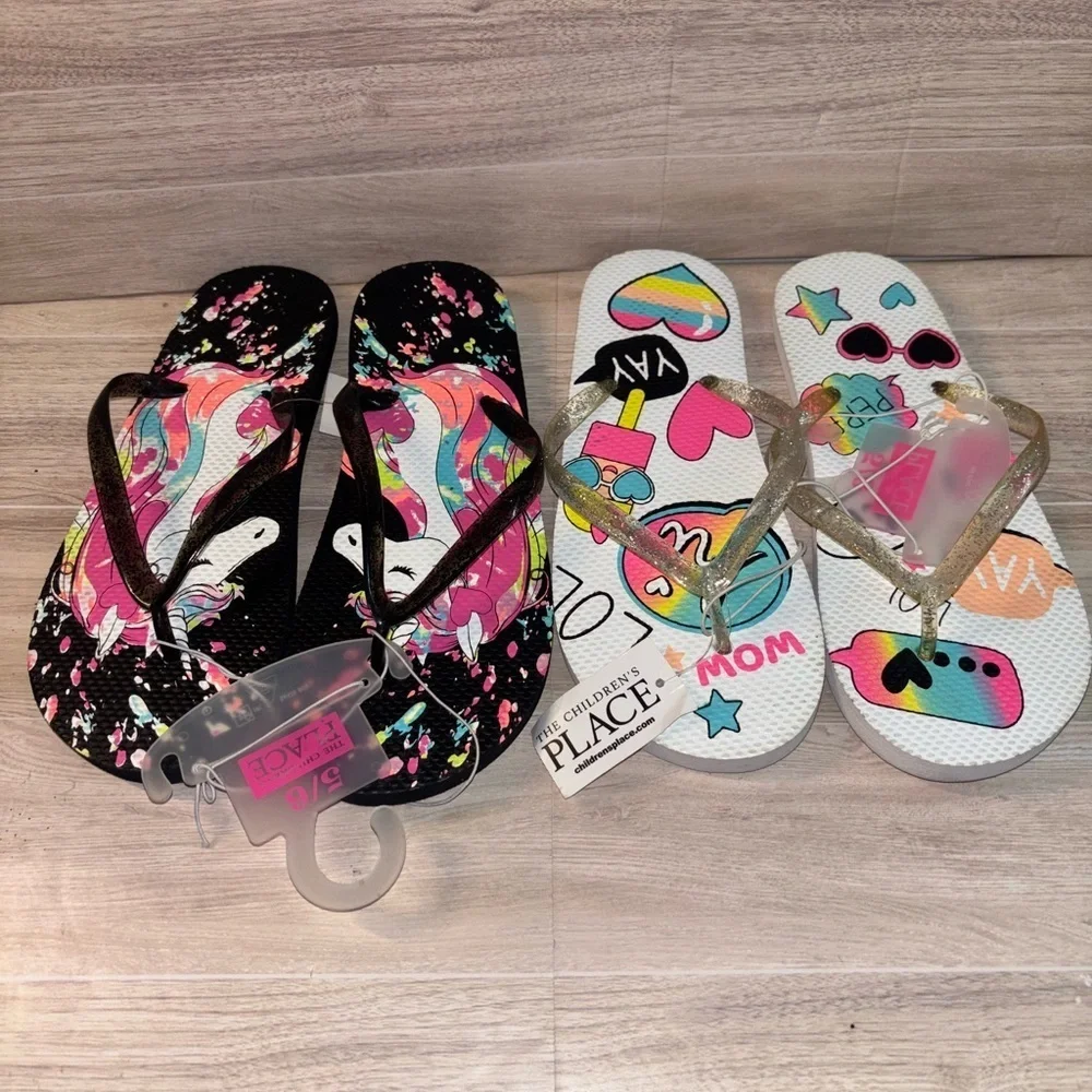 The Children's Place Kids  2 pairs of Flip Flops - Multicolor and White size 5/6